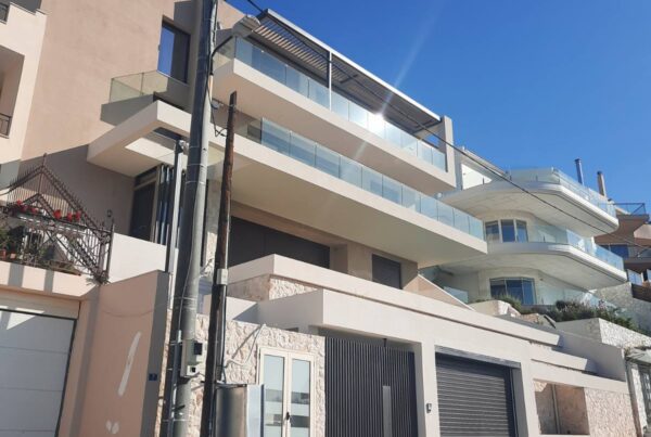 ΝΕΟ ΤΡΙΩΡΟΦΟ ΣΥΓΚΡΟΤΗΜΑ ΚΑΤΟΙΚΙΩΝ ΜΕ ΣΤΕΓΗ, ΥΠΟΓΕΙΟ, ΚΟΛΥΜΒΗΤΙΚΗ ΔΕΞΑΜΕΝΗ